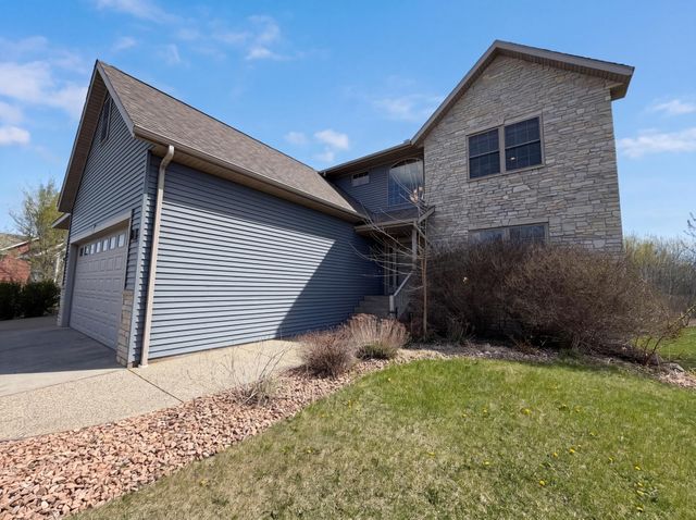3072 Nottingham Road S, Saint Cloud, MN 56301