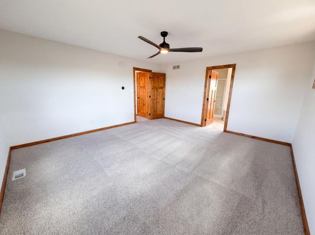 3072 Nottingham Road S, Saint Cloud, MN 56301