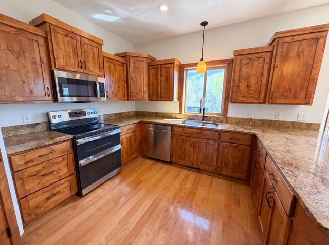 3072 Nottingham Road S, Saint Cloud, MN 56301