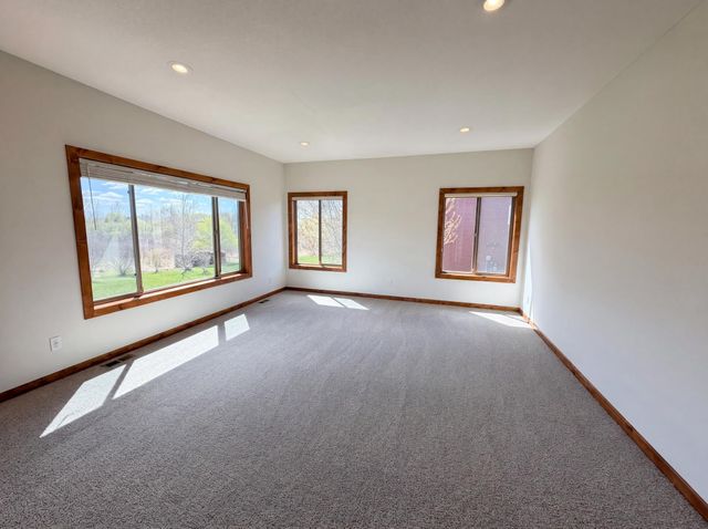 3072 Nottingham Road S, Saint Cloud, MN 56301