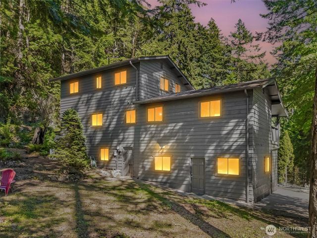 4333 Wildwood Lane, Anacortes, WA 98221