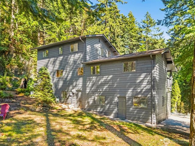 4333 Wildwood Lane, Anacortes, WA 98221