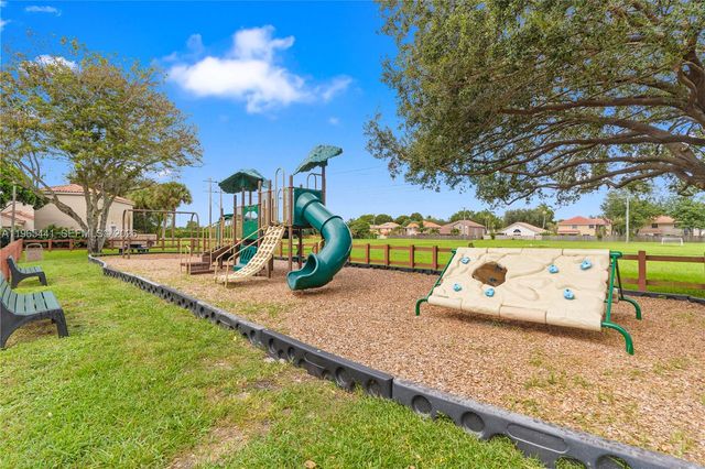 11009 Mainsail Dr 11009, Cooper City, FL 33026