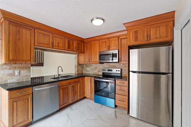 11009 Mainsail Dr 11009, Cooper City, FL 33026