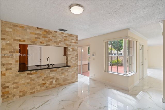 11009 Mainsail Dr 11009, Cooper City, FL 33026