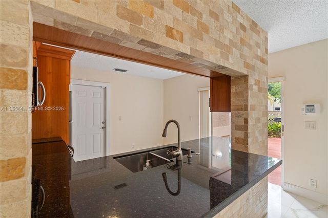 11009 Mainsail Dr 11009, Cooper City, FL 33026