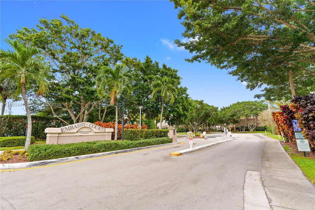 11009 Mainsail Dr 11009, Cooper City, FL 33026