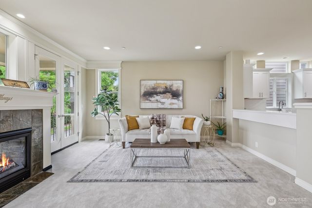 721 Lingering Pine Drive NW, Issaquah, WA 98027