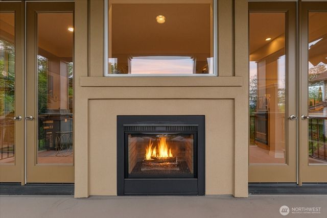 721 Lingering Pine Drive NW, Issaquah, WA 98027