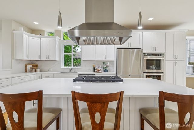 721 Lingering Pine Drive NW, Issaquah, WA 98027