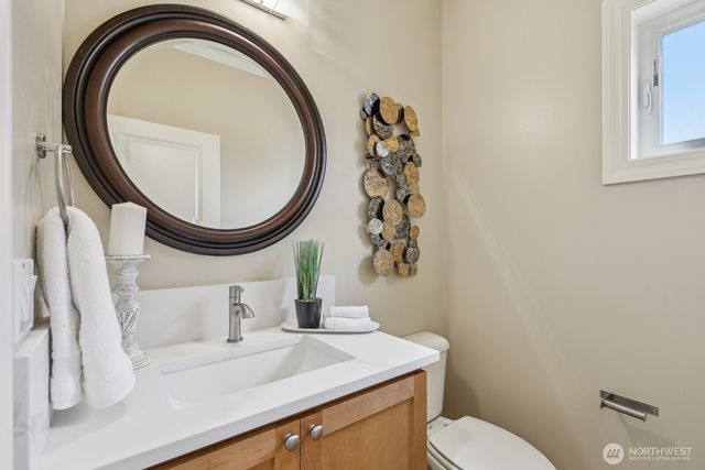 721 Lingering Pine Drive NW, Issaquah, WA 98027