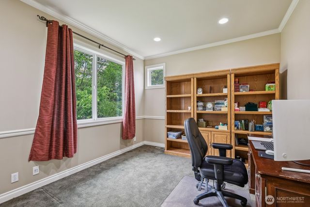 721 Lingering Pine Drive NW, Issaquah, WA 98027