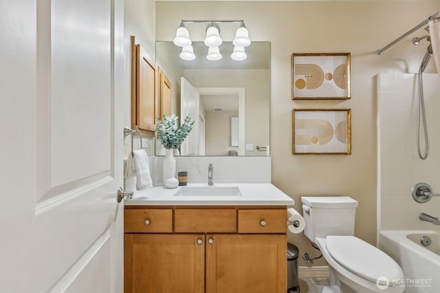 721 Lingering Pine Drive NW, Issaquah, WA 98027