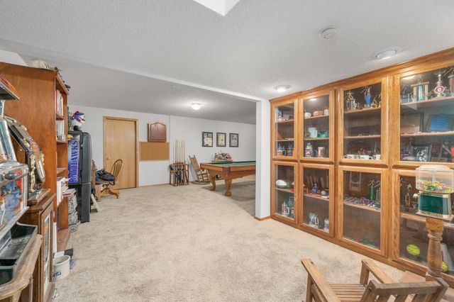 12101 E Moonglow Ave, Derby, KS 67037