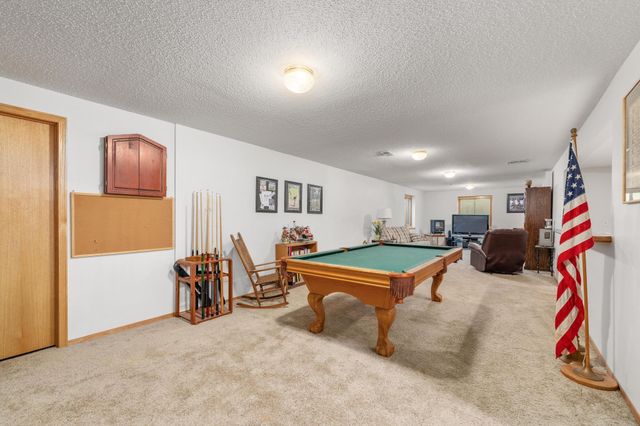 12101 E Moonglow Ave, Derby, KS 67037