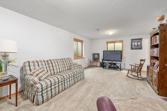 12101 E Moonglow Ave, Derby, KS 67037