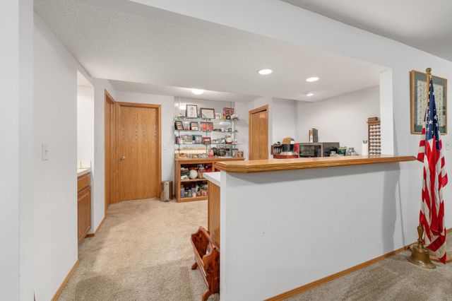 12101 E Moonglow Ave, Derby, KS 67037