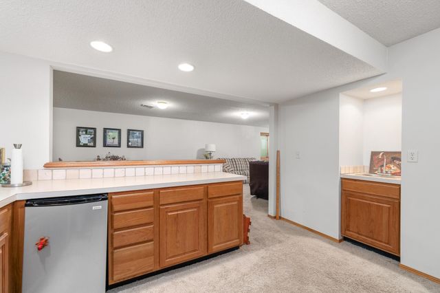 12101 E Moonglow Ave, Derby, KS 67037