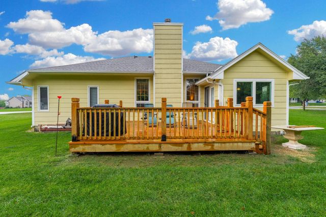 12101 E Moonglow Ave, Derby, KS 67037