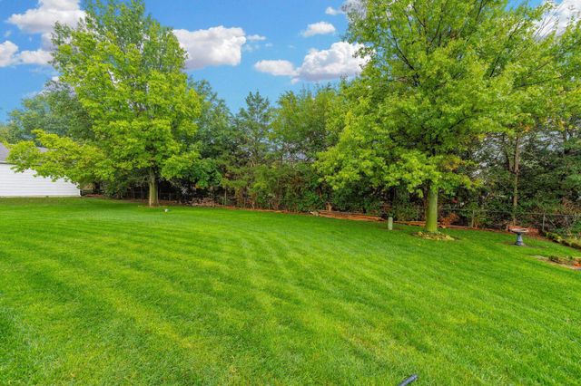 12101 E Moonglow Ave, Derby, KS 67037