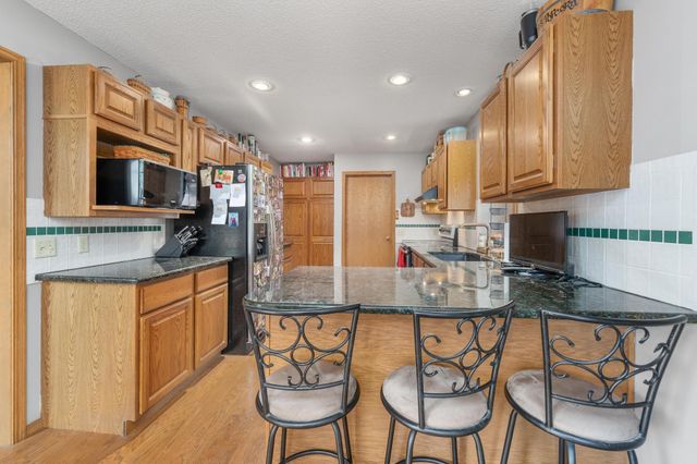 12101 E Moonglow Ave, Derby, KS 67037