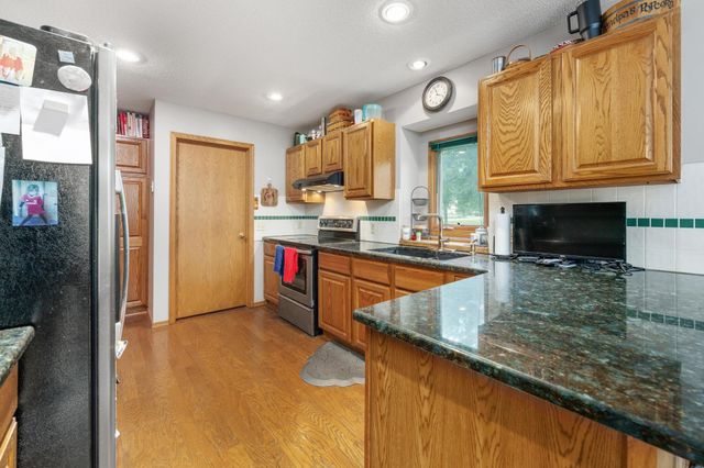 12101 E Moonglow Ave, Derby, KS 67037