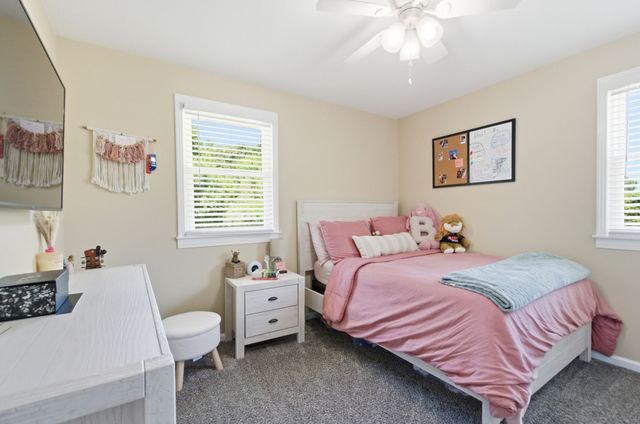307 S Hummingbird Ln, Dickson, TN 37055