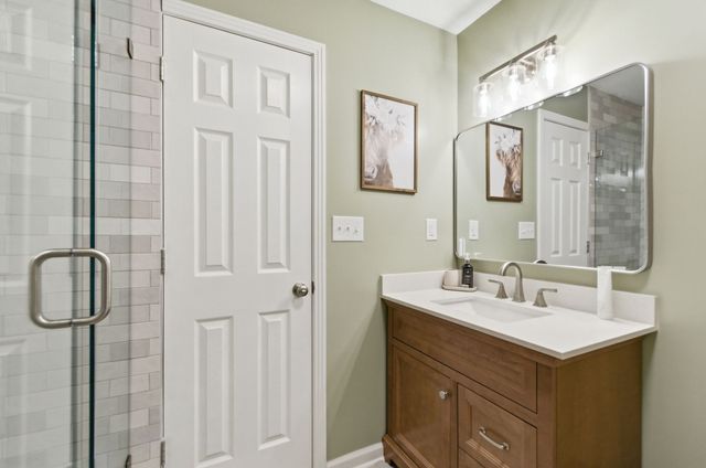 307 S Hummingbird Ln, Dickson, TN 37055