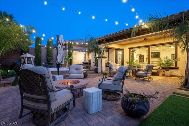 2412 Chateau Napoleon Drive, Henderson, NV 89044