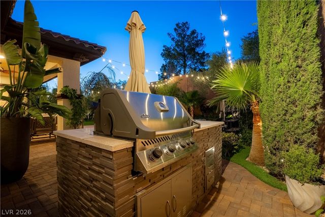 2412 Chateau Napoleon Drive, Henderson, NV 89044