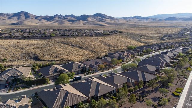 2412 Chateau Napoleon Drive, Henderson, NV 89044