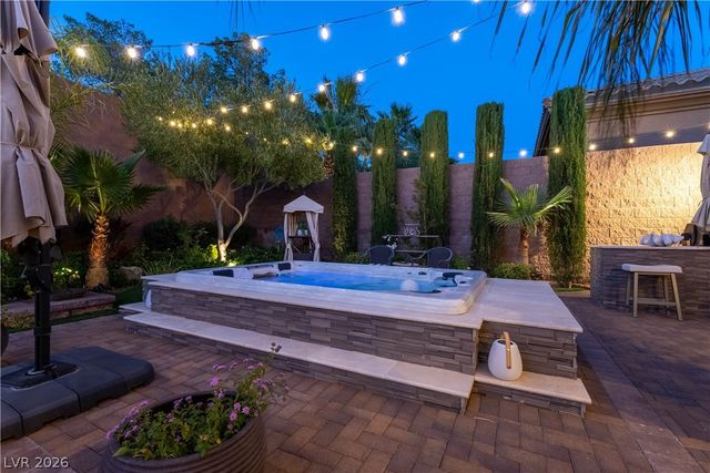2412 Chateau Napoleon Drive, Henderson, NV 89044