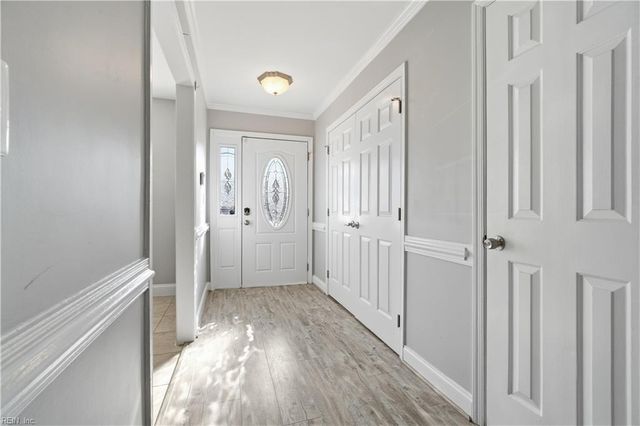 417 Rennie CT, Virginia Beach, VA 23454