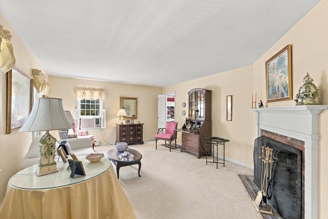 8 Loch Rannoch Way, Yarmouth Port, MA 02675