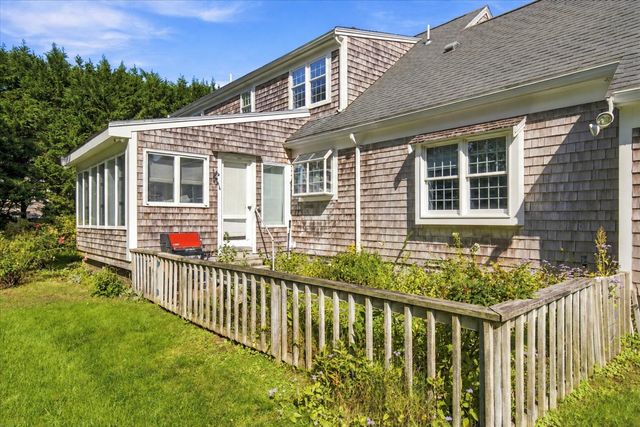 8 Loch Rannoch Way, Yarmouth Port, MA 02675