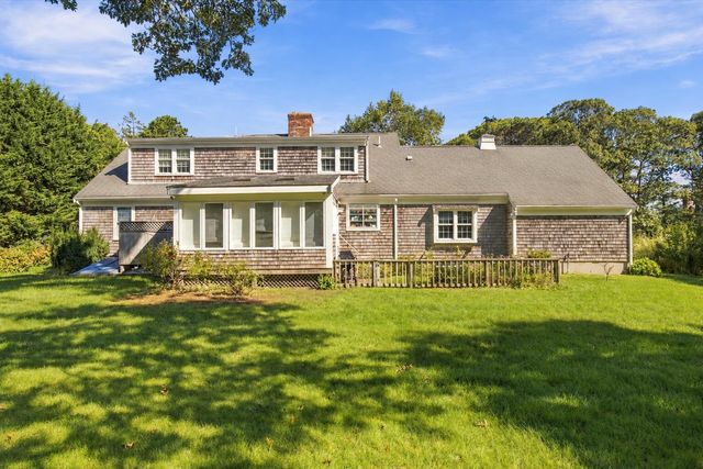 8 Loch Rannoch Way, Yarmouth Port, MA 02675