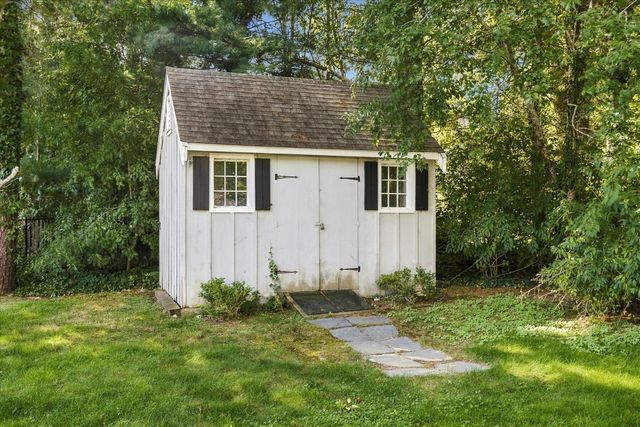 8 Loch Rannoch Way, Yarmouth Port, MA 02675