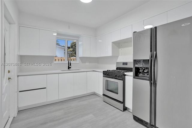 811 Finley Ct, Hollywood, FL 33020