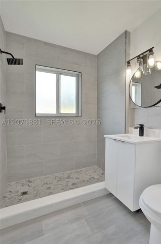 811 Finley Ct, Hollywood, FL 33020