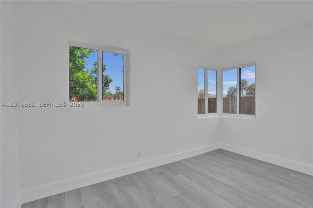 811 Finley Ct, Hollywood, FL 33020