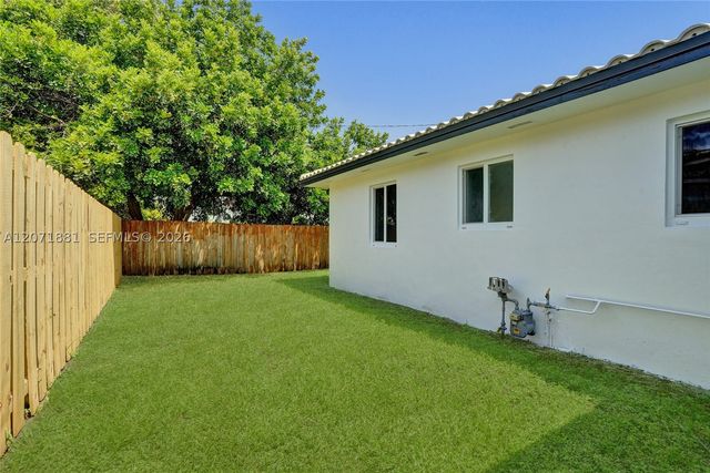 811 Finley Ct, Hollywood, FL 33020
