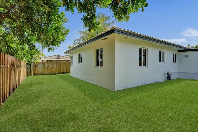811 Finley Ct, Hollywood, FL 33020
