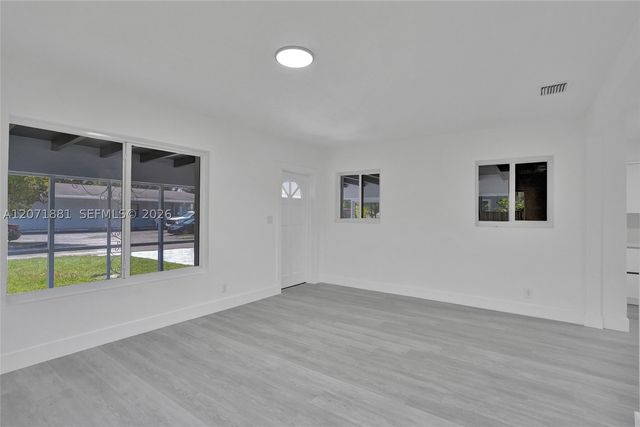 811 Finley Ct, Hollywood, FL 33020