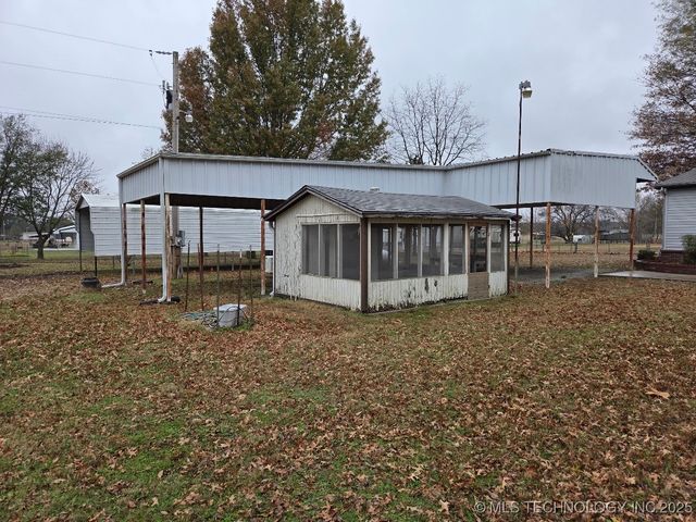 420828 E 1143 Road, Eufaula, OK 74432