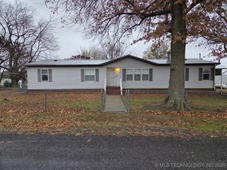 420828 E 1143 Road, Eufaula, OK 74432