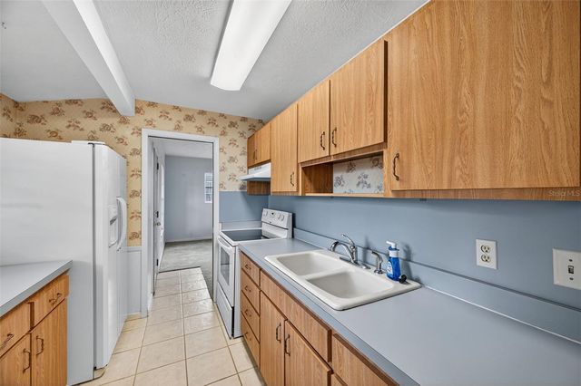 2603 W KIRBY STREET, Tampa, FL 33614