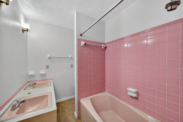 2603 W KIRBY STREET, Tampa, FL 33614