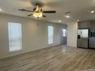 213 W. White, Pleasanton, TX 78064