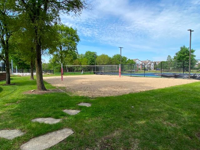 720 KENDRIDGE Court, Aurora, IL 60502