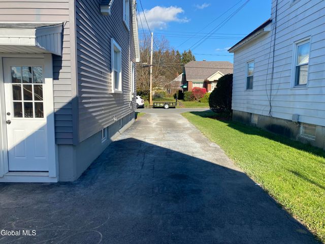 38 Edson Street, Amsterdam, NY 12010